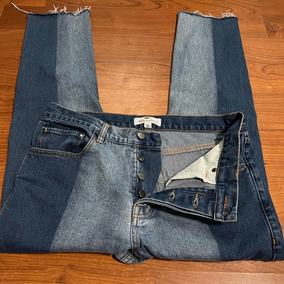 LABORATORY BY Lord and Taylor  two toned  MENS jeans - Picture 11 of 16